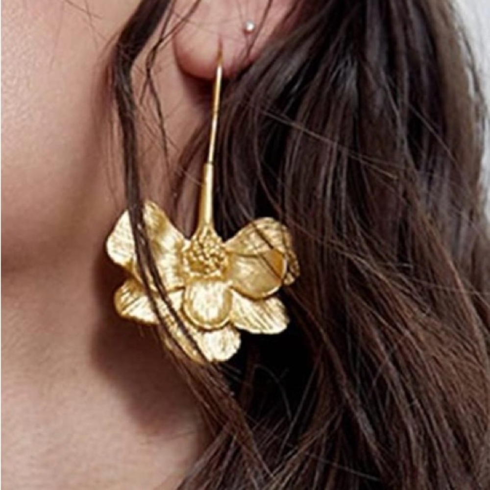 Gold Flower Drop Earrings (4004)